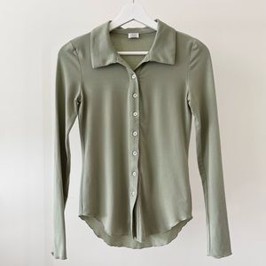 Aritzia Pose Long sleeve shirt in XS